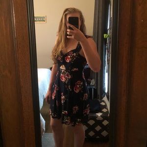 Mid-thigh floral print dress